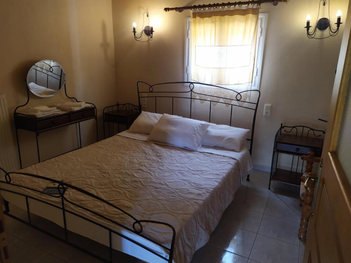 فيلا Plataniotissa Mansion كالافريتا المظهر الخارجي الصورة