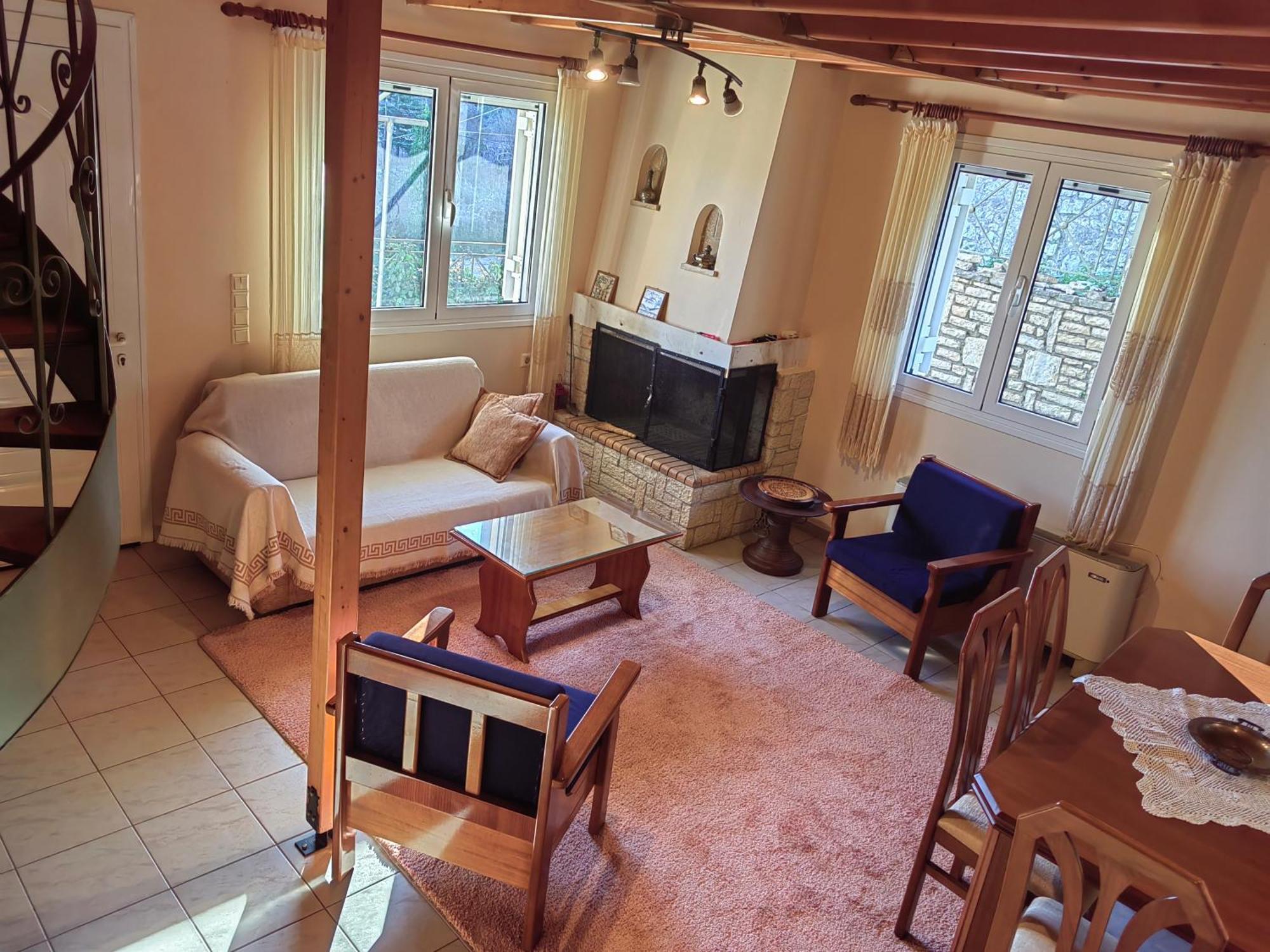 فيلا Plataniotissa Mansion كالافريتا المظهر الخارجي الصورة